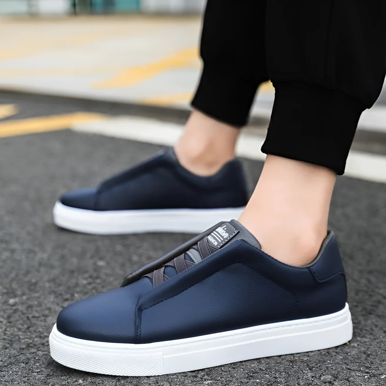 ADRIAN | STYLISH SNEAKERS