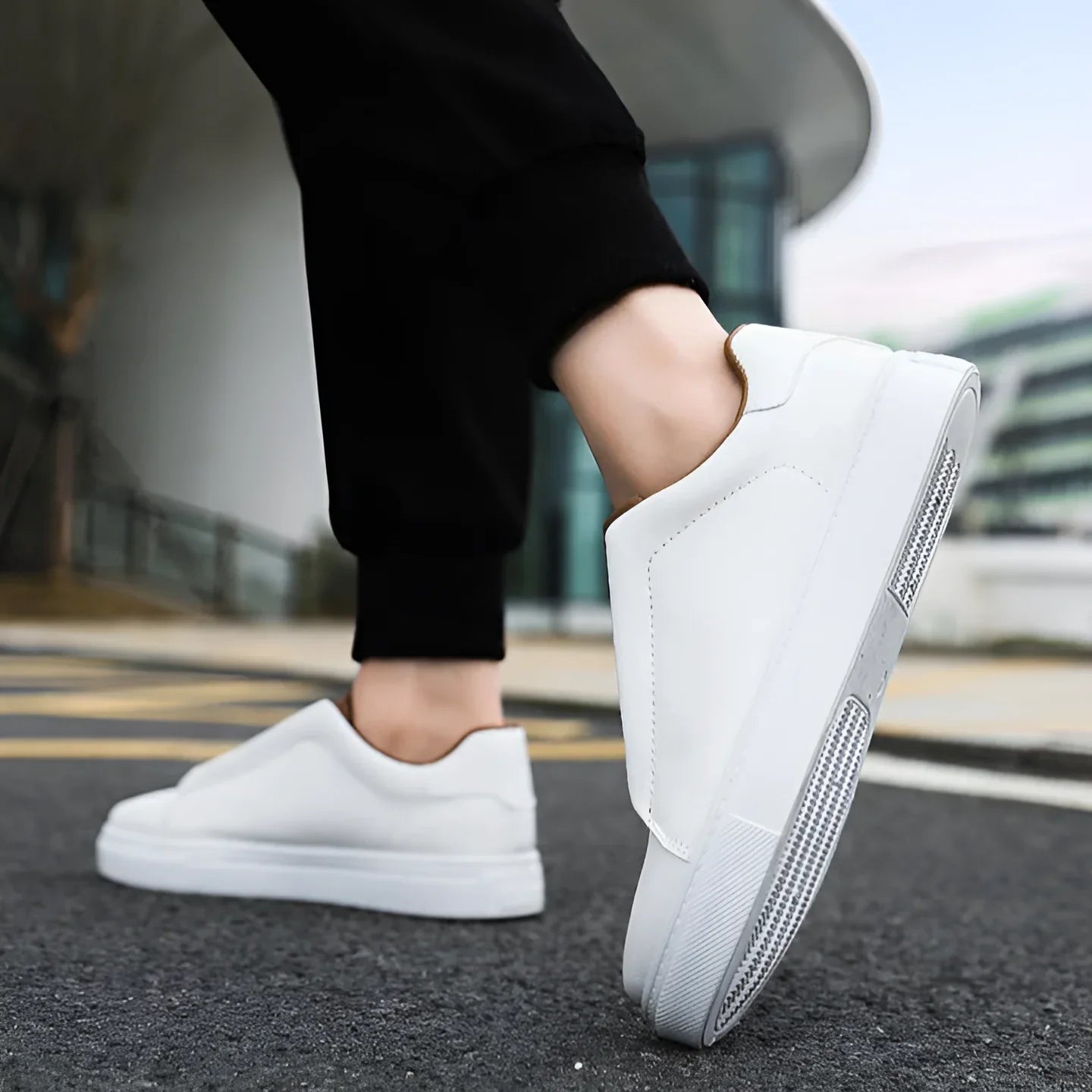 ADRIAN | STYLISH SNEAKERS